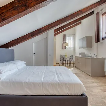 Ca Margherita Loft & Square Palazzo Grifalconi Apartment Venice