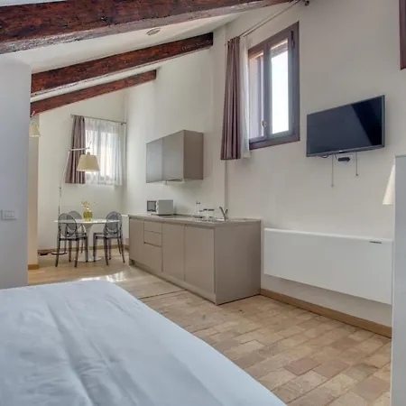 Ca Margherita Loft & Square Palazzo Grifalconi