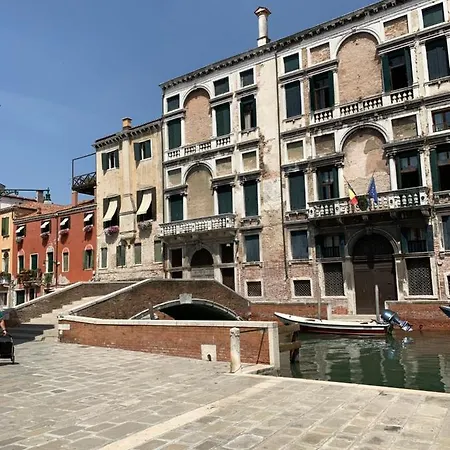 Ca Margherita Loft & Square Palazzo Grifalconi Apartment