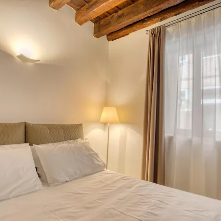 Ca Margherita Loft & Square Palazzo Grifalconi Apartment