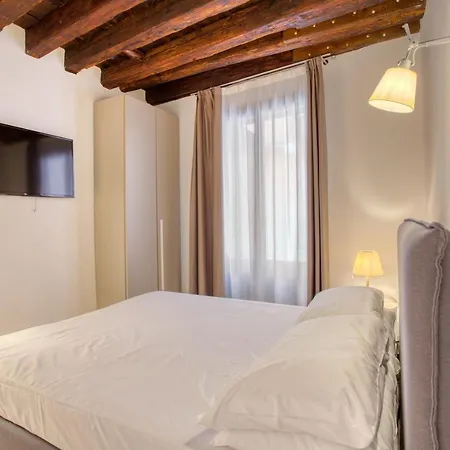 Ca Margherita Loft & Square Palazzo Grifalconi Apartment Venice