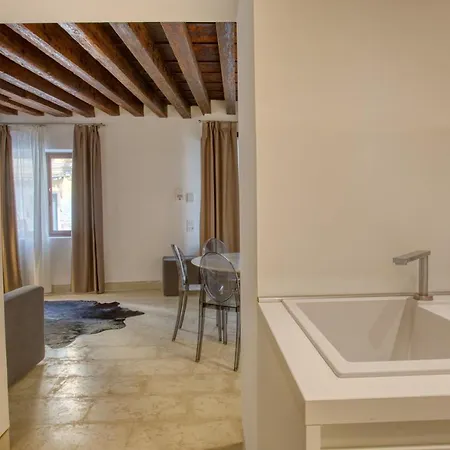 Ca Margherita Loft & Square Palazzo Grifalconi